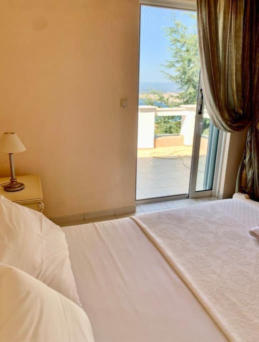 Marine'S Lux Villa:Golden Sunset Каламата Экстерьер фото